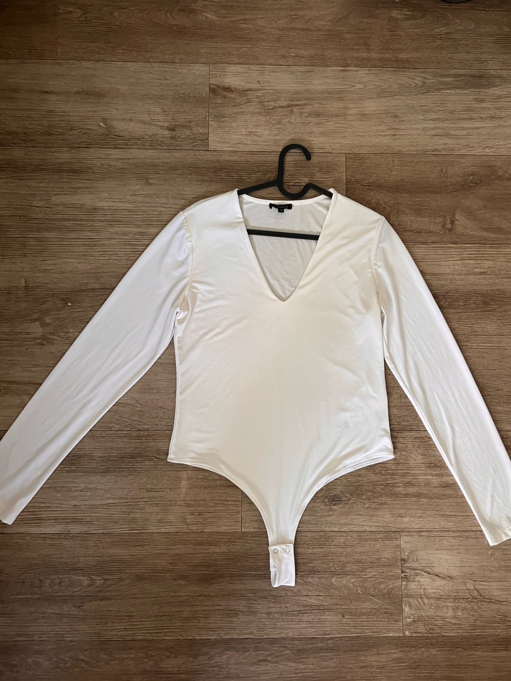 Women’s Long Sleeve V-Neck White Bodysuit dynamite